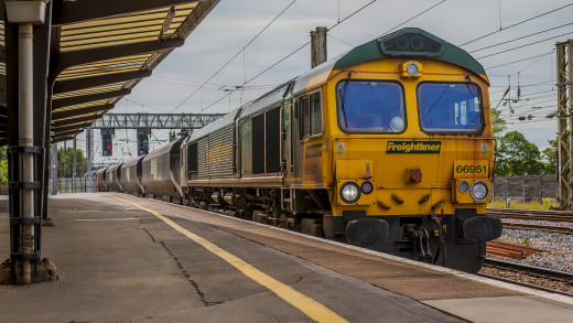 883737 (a): :2048x1152